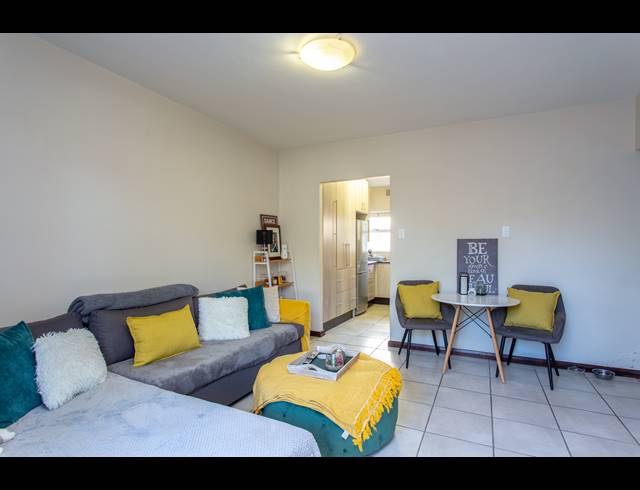 2 BEDROOM APARTMENT FOR SALE IN WYNBERG UPPER